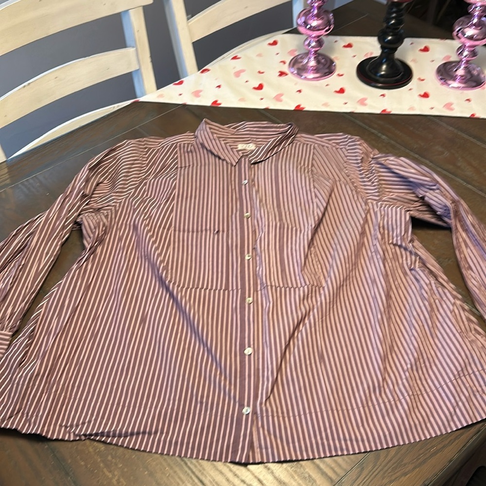 Logo by Lori Goldstein.  Button up Shirt.  Size 26W.  Purple stripe.